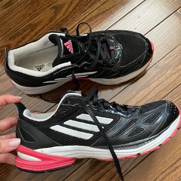 Adidas authentic sneakers size 6-1/2. They are super comfortable and great - Picture 2 of 6